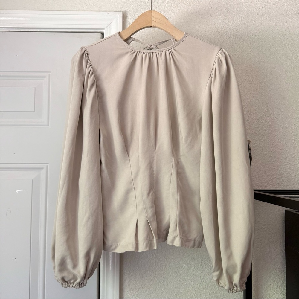 SELVA NEGRA‎ off white beige tan puff long sleeve cinched waist pleated blouse